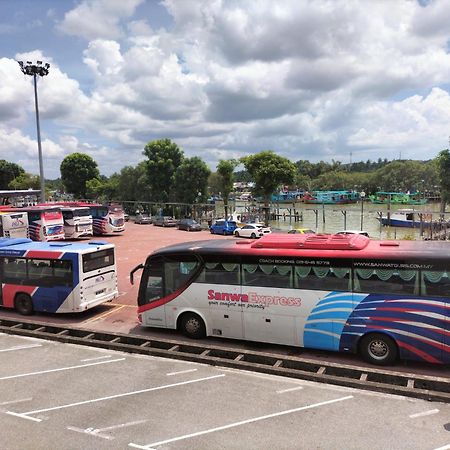 Ulfah Mersing Exterior photo