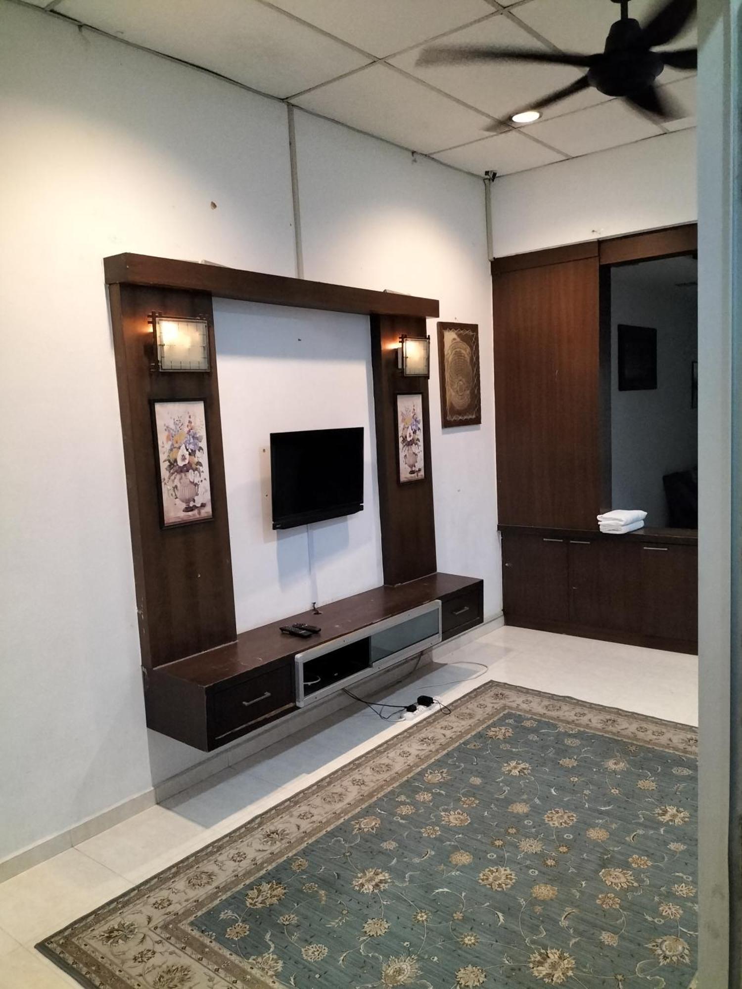 Ulfah Mersing Room photo