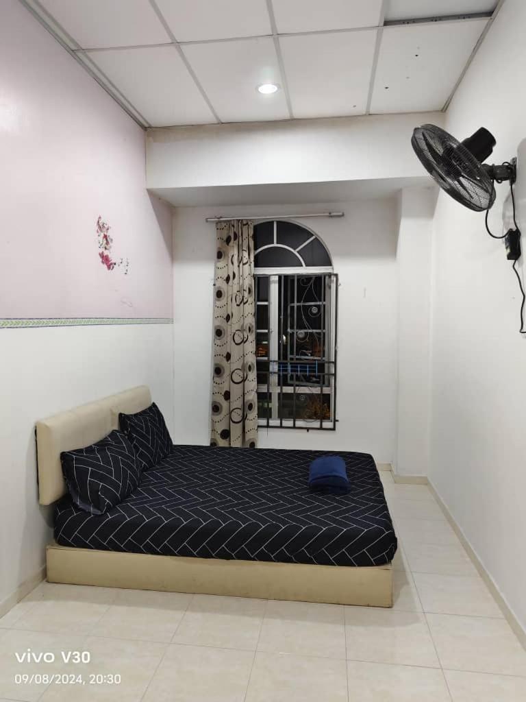 Ulfah Mersing Room photo